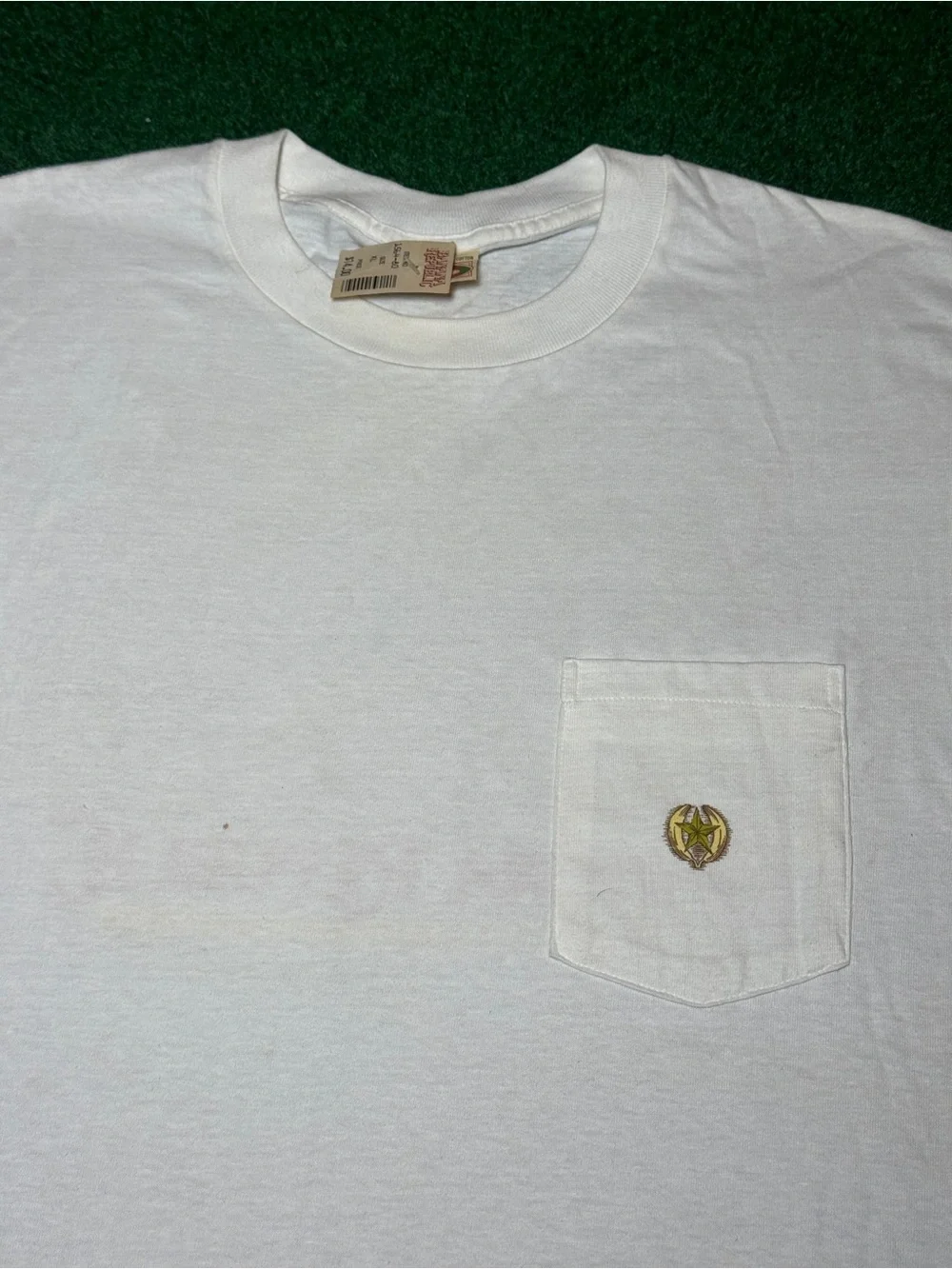 Banana Republic Safari Buffalo Bison Vintage NWT T Shirt L/XL 21x30 Pocket Tee